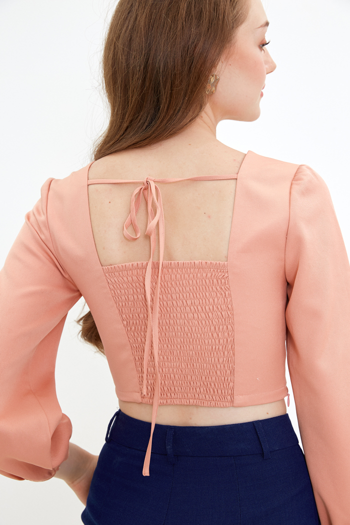 Áo croptop cổ vuông smocking lưng