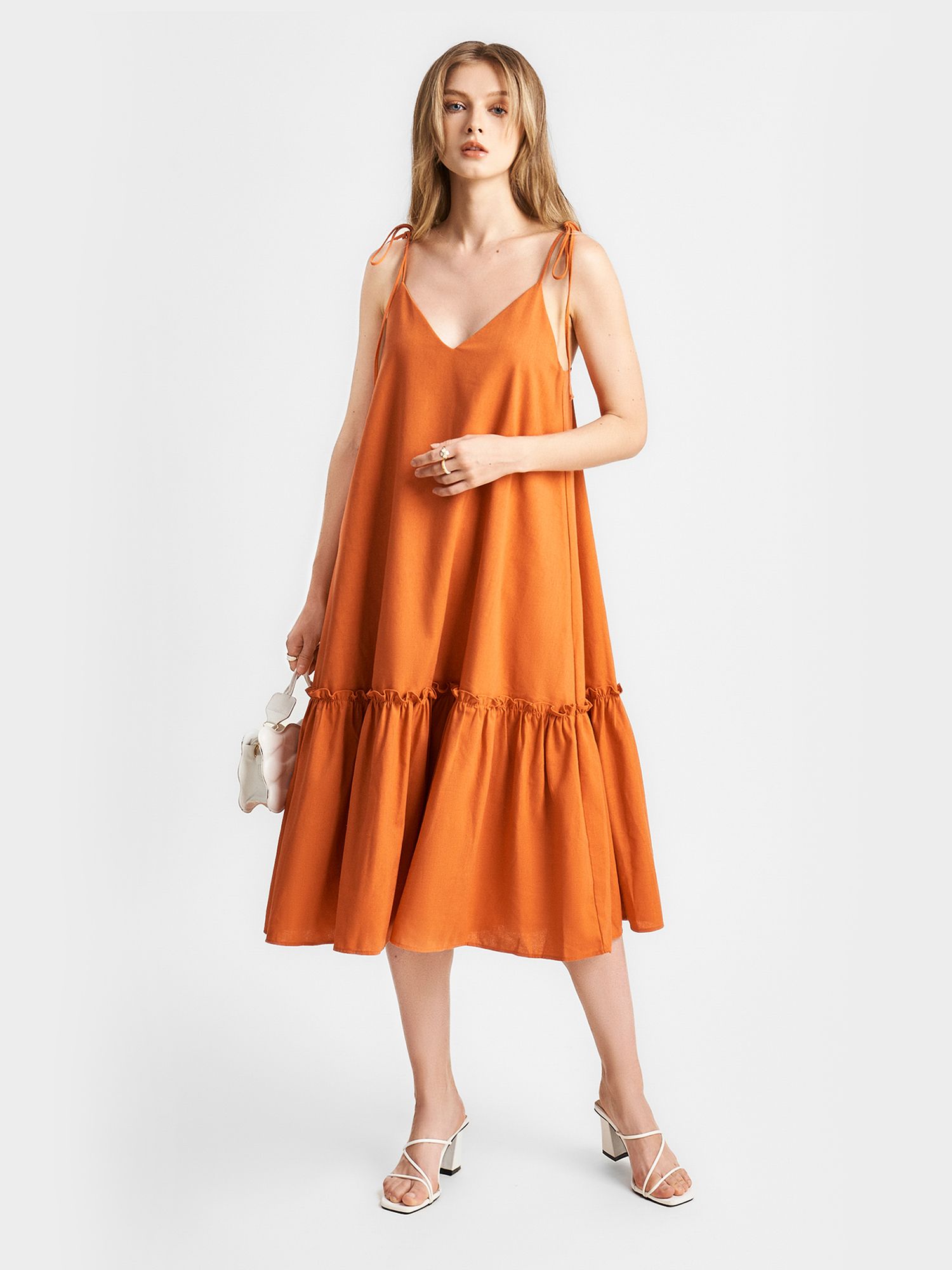  Đầm linen midi 2 dây xẻ V 