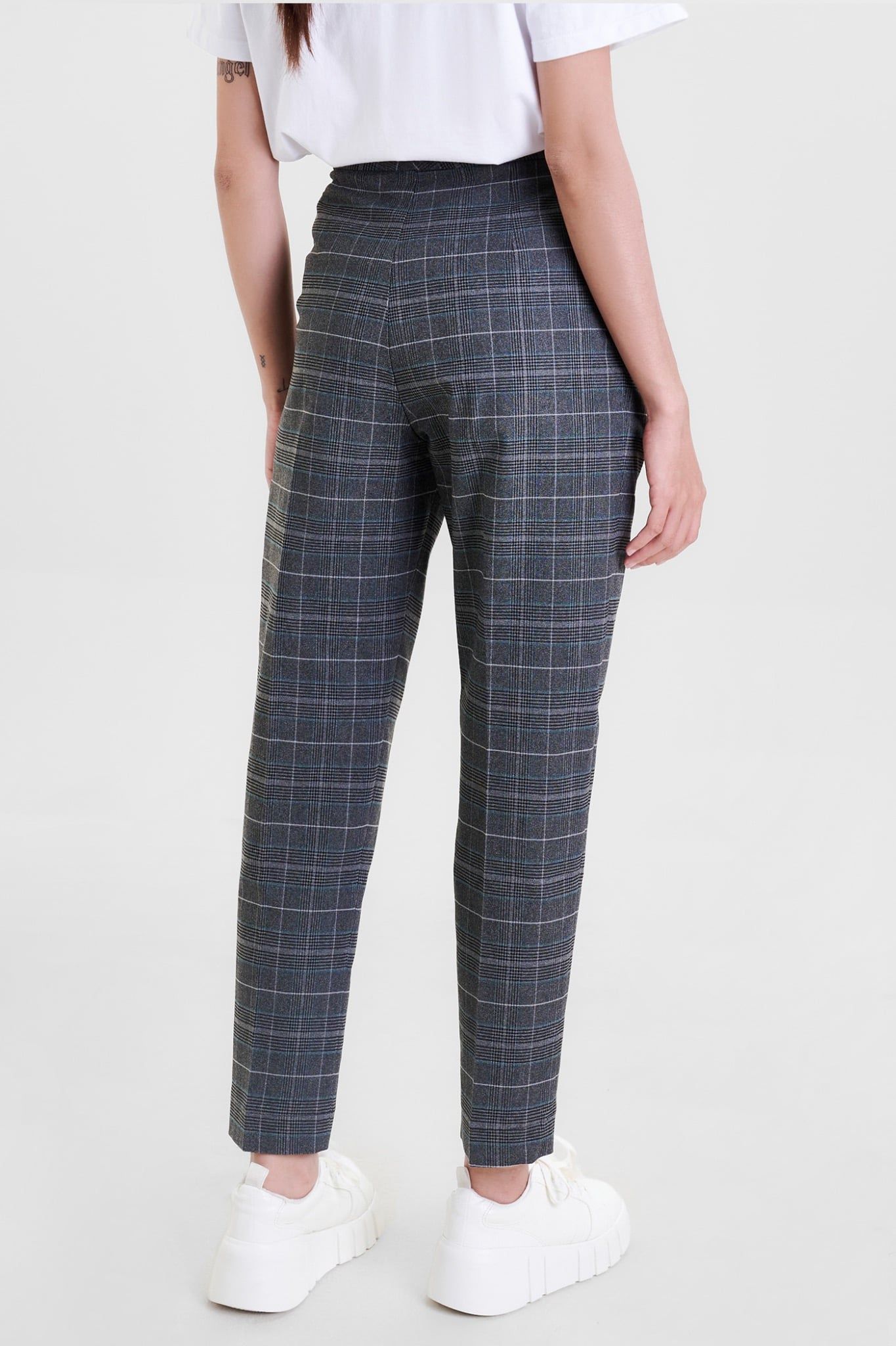  Quần form baggy xếp 4 ly 