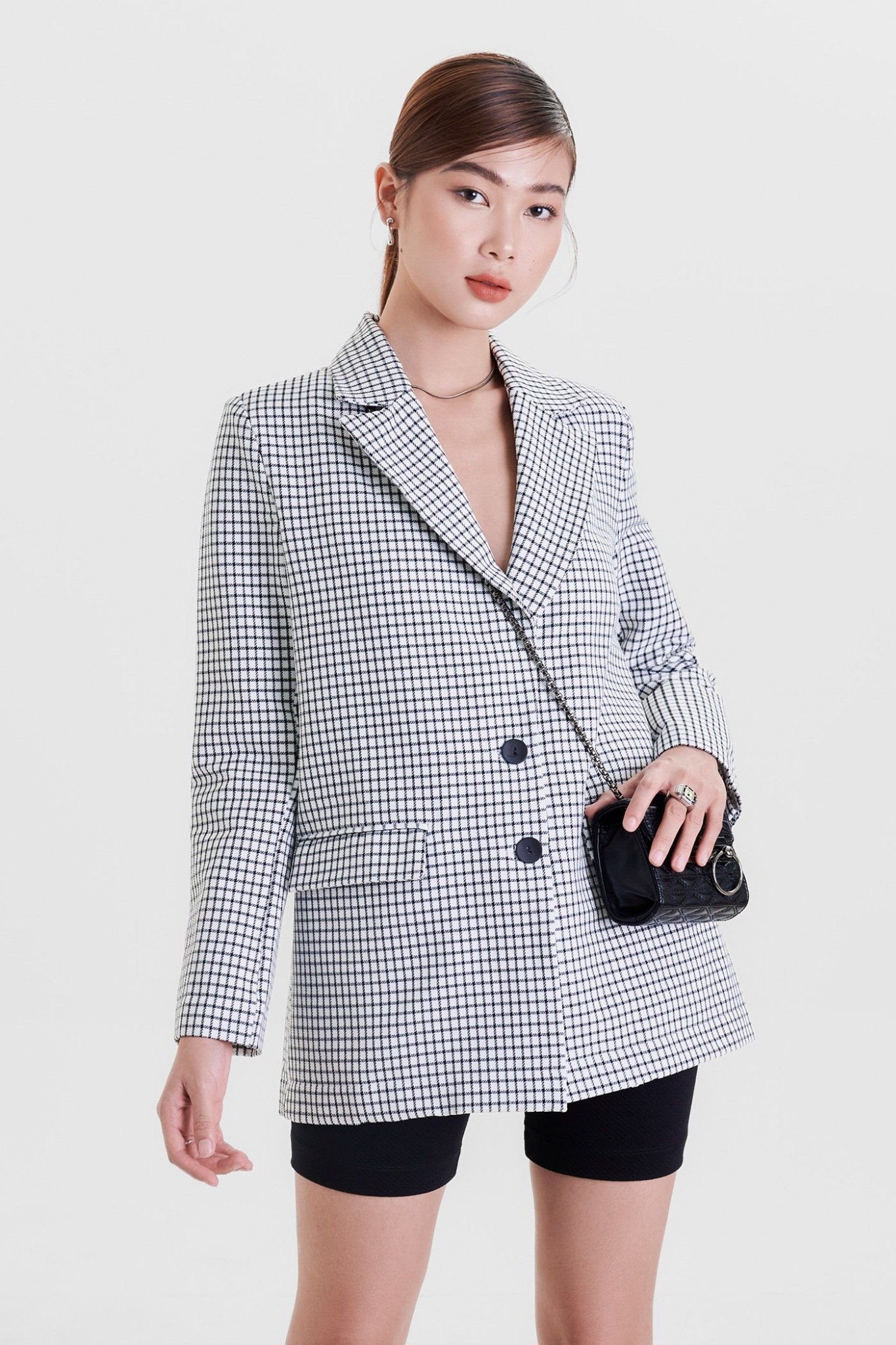  Áo khoác blazer oversized họa tiết ca rô 