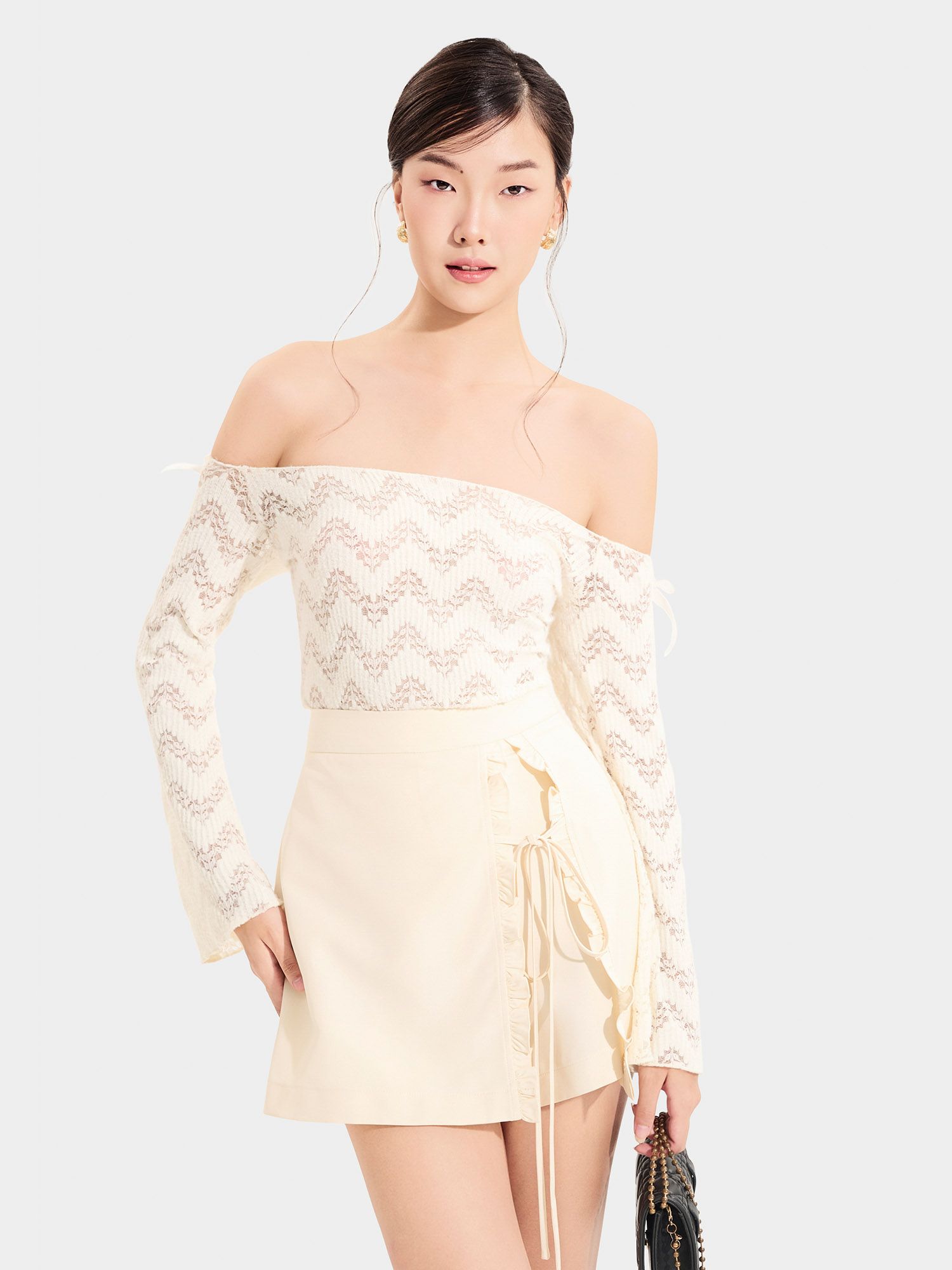  Váy skort xẻ trước phối bèo thắt nơ 