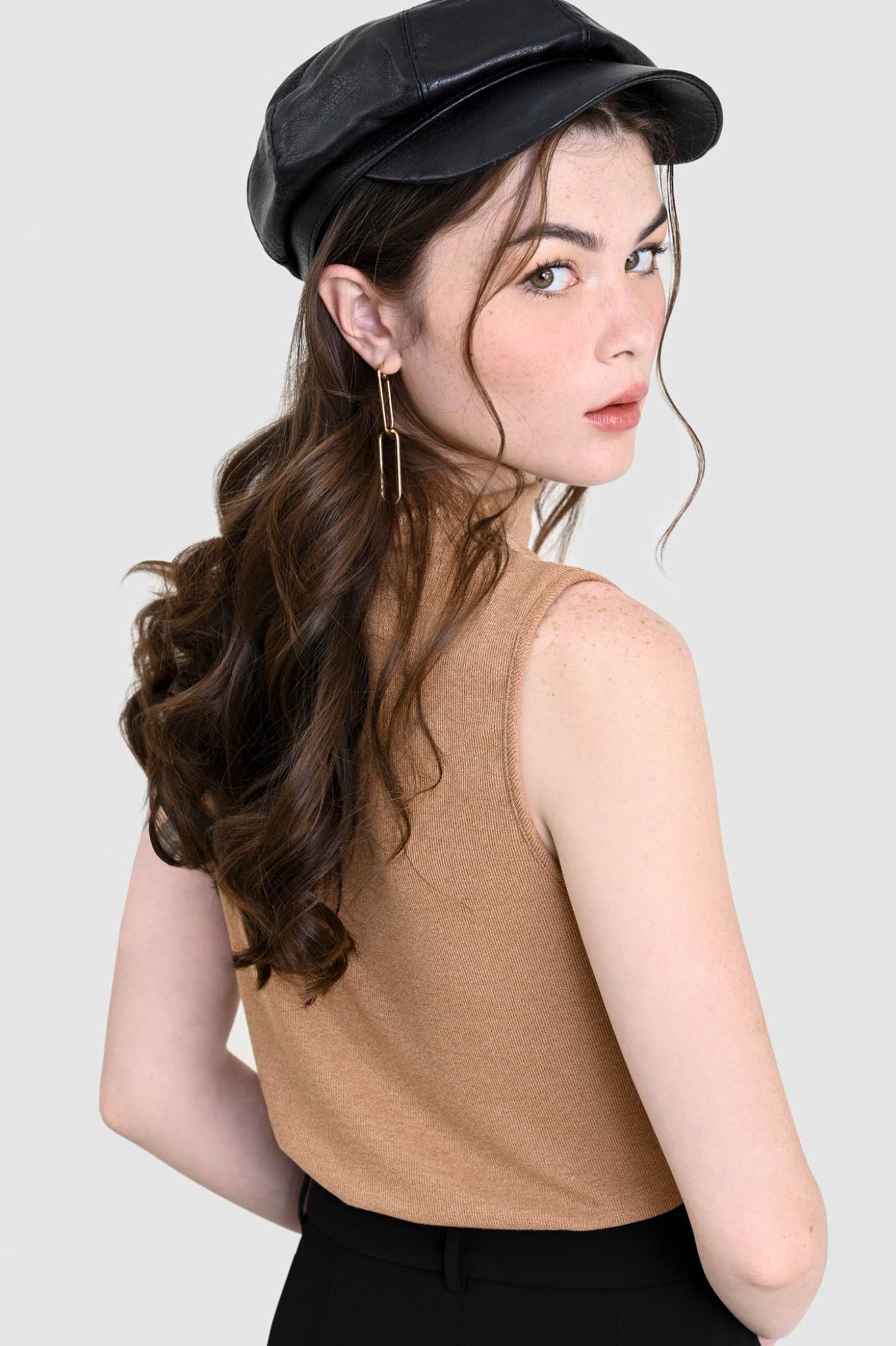  Áo thun sát nách cổ lọ 