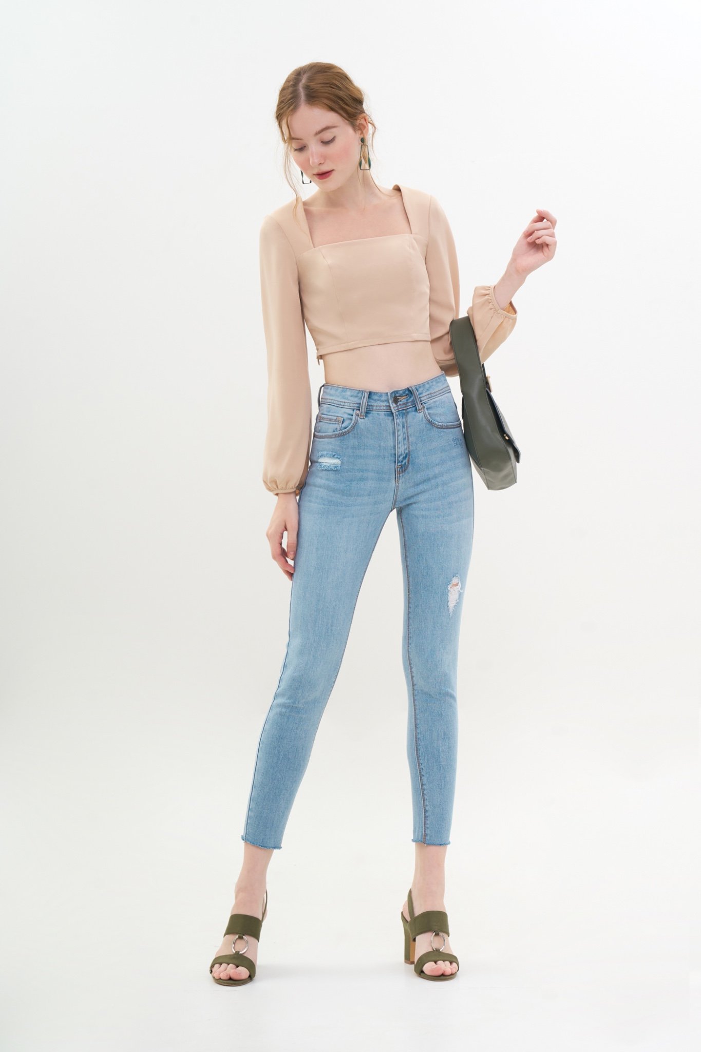 Áo croptop cổ vuông smocking lưng
