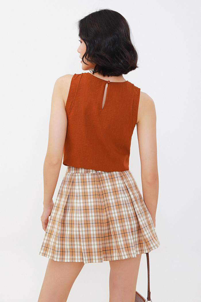 Váy quần caro xếp li