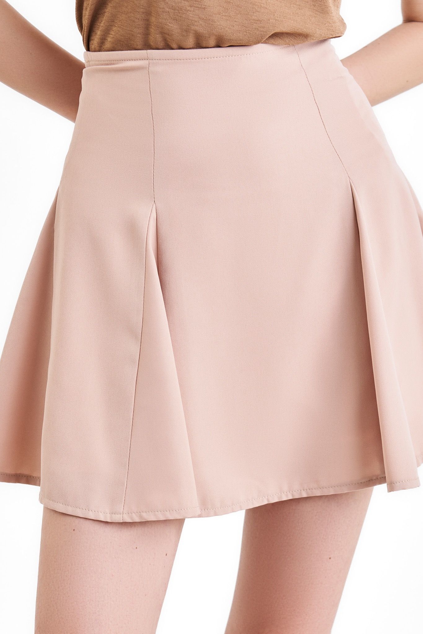  Váy mini xòe lưng liền 