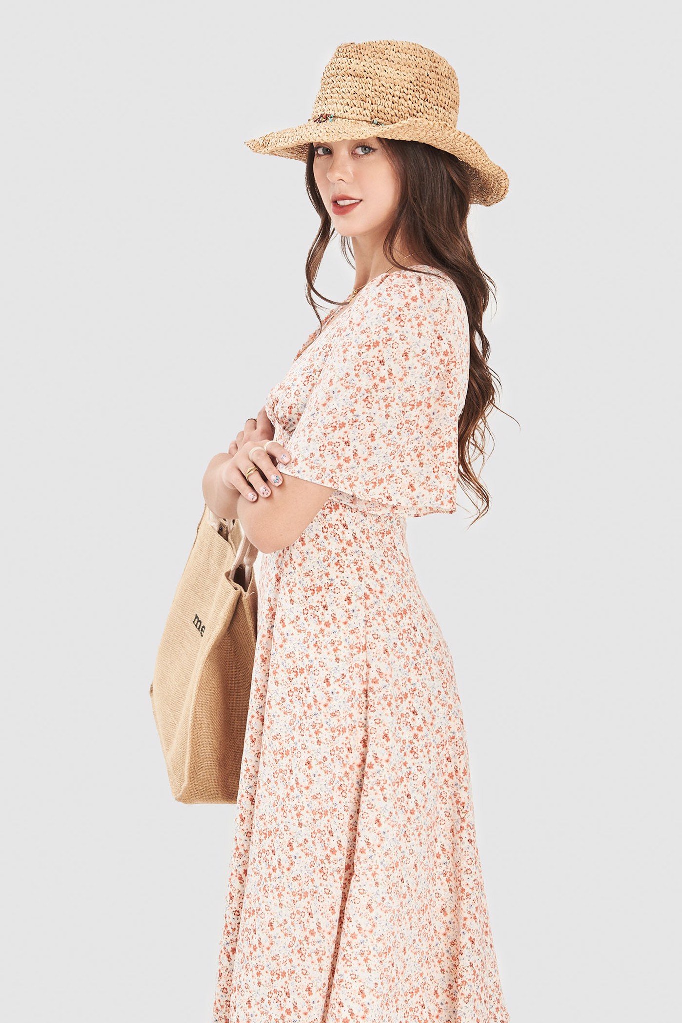 Đầm midi họa tiết hoa cổ V