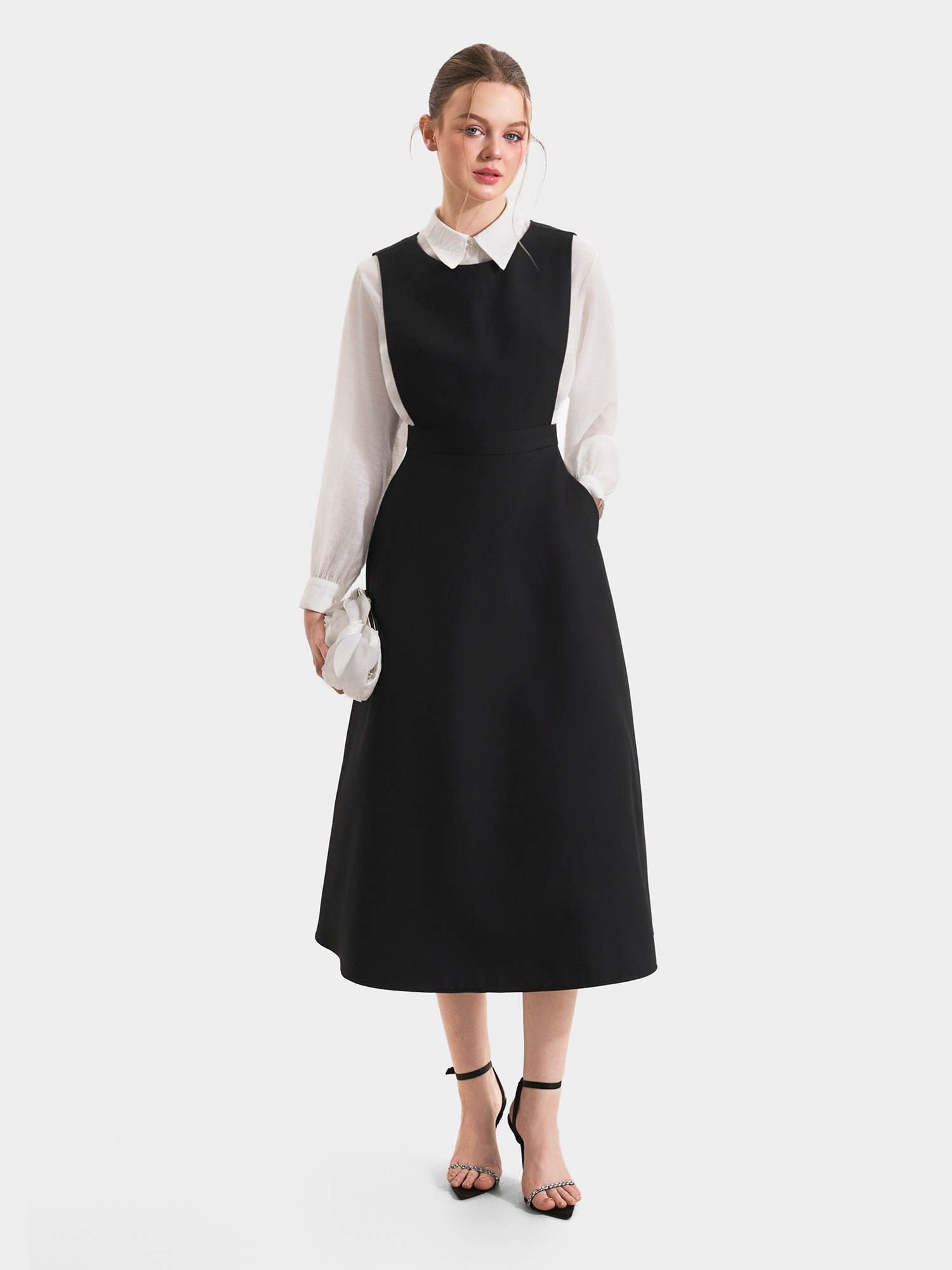  Đầm yếm midi phối sơ mi 