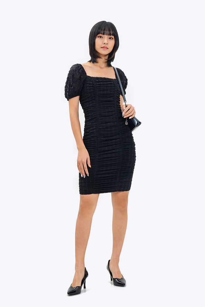 Đầm ôm body cổ vuông xốp