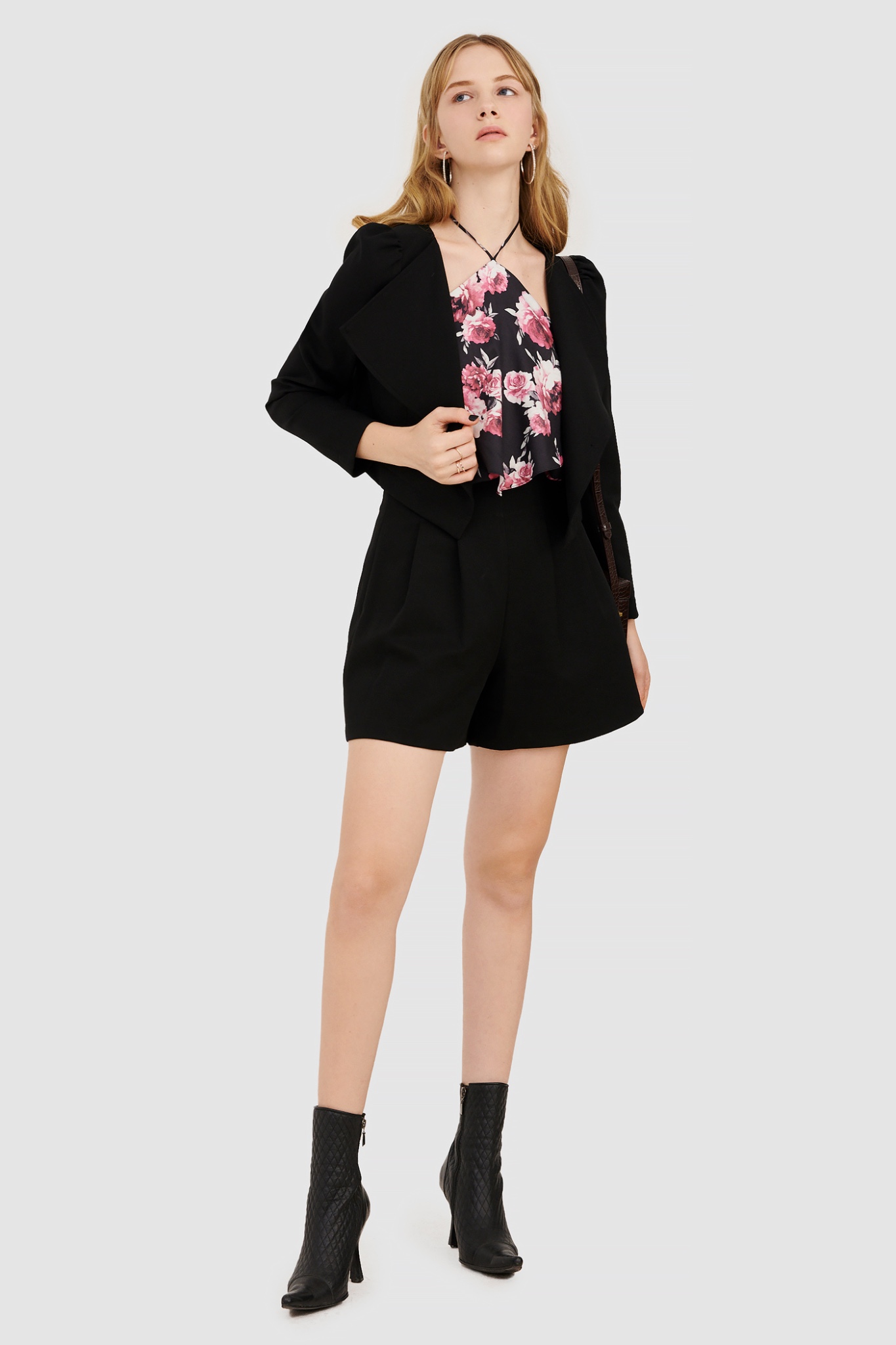 Áo vest crop 4 nút
