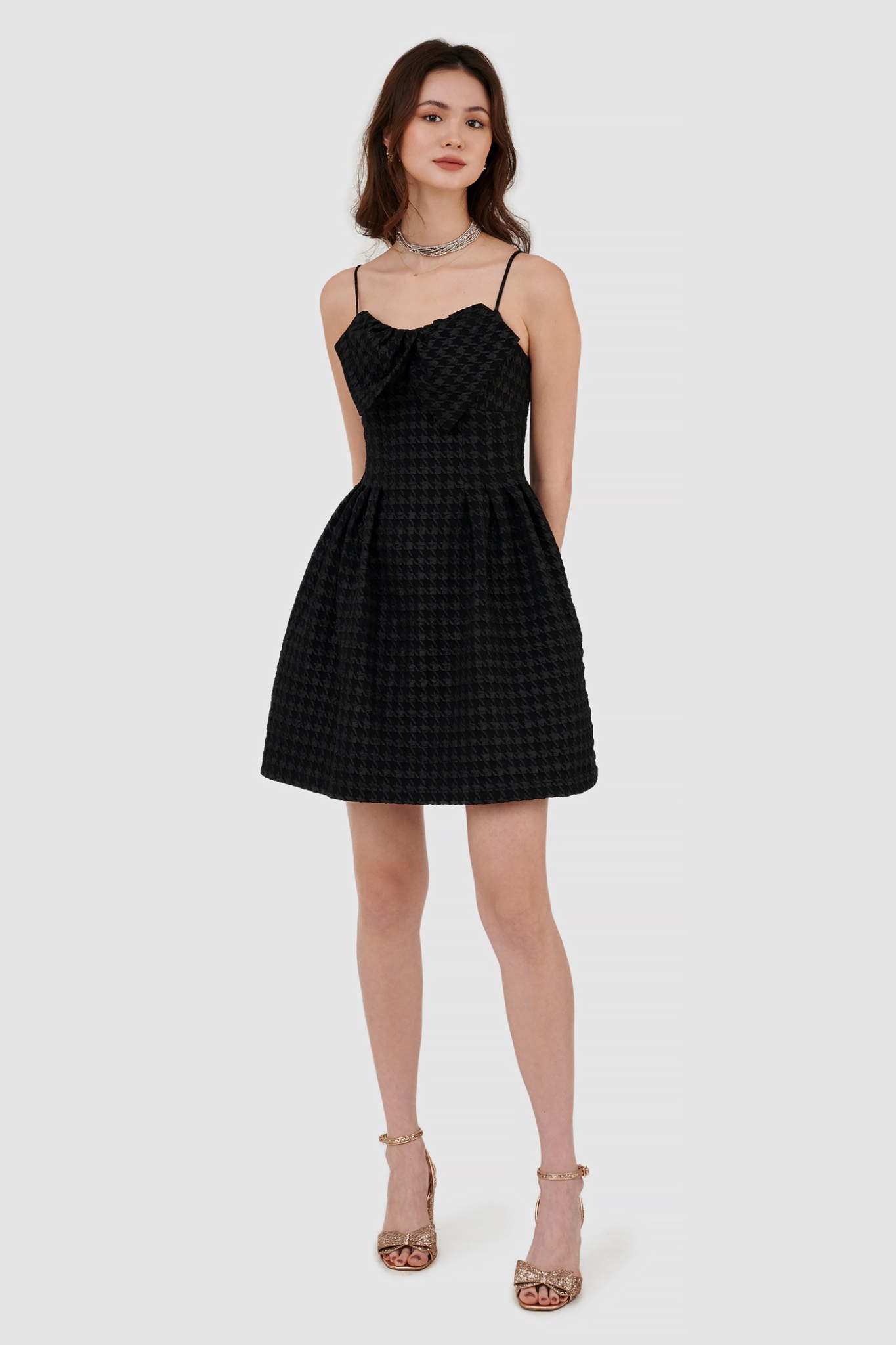 Đầm 2 dây nhấn ngực hoạ tiết houndstooth