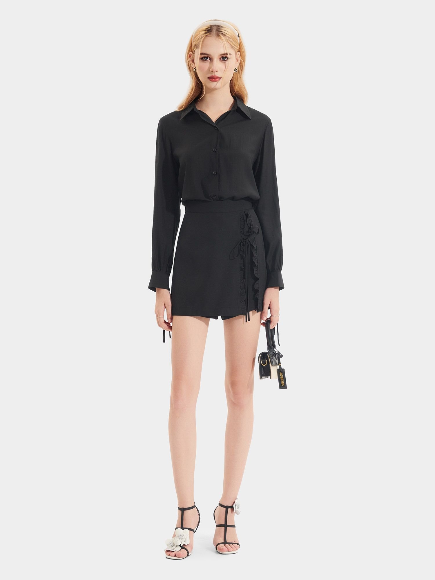  Váy skort xẻ trước phối bèo thắt nơ 