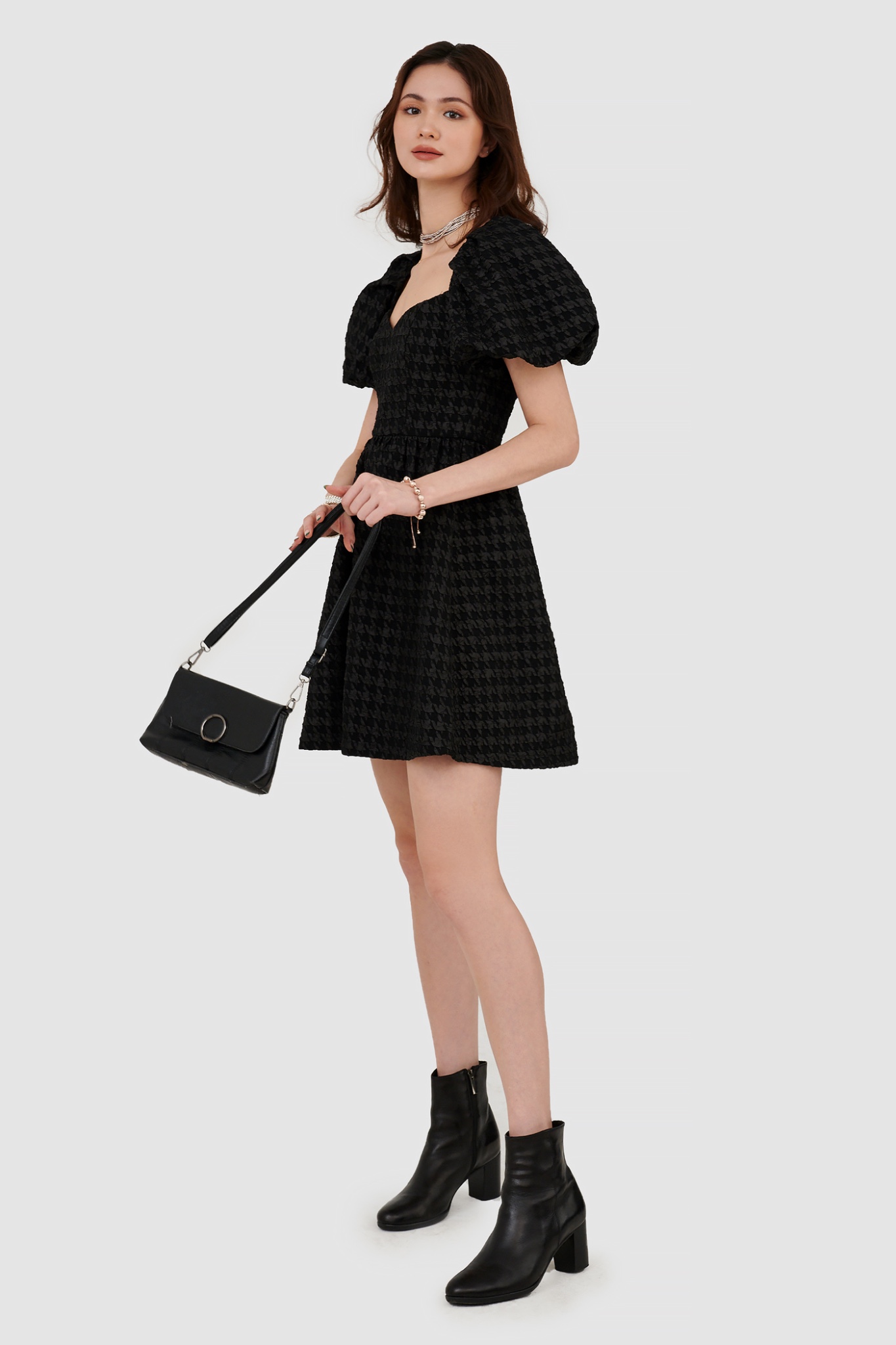 Đầm tay phồng hoạ tiết houndstooth