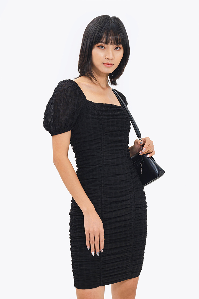 Đầm ôm body cổ vuông xốp