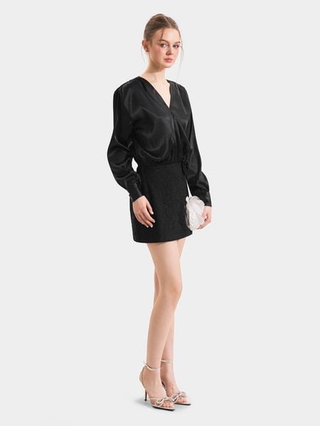  Đầm mini tay dài nhún vai phối ren đính hoa 