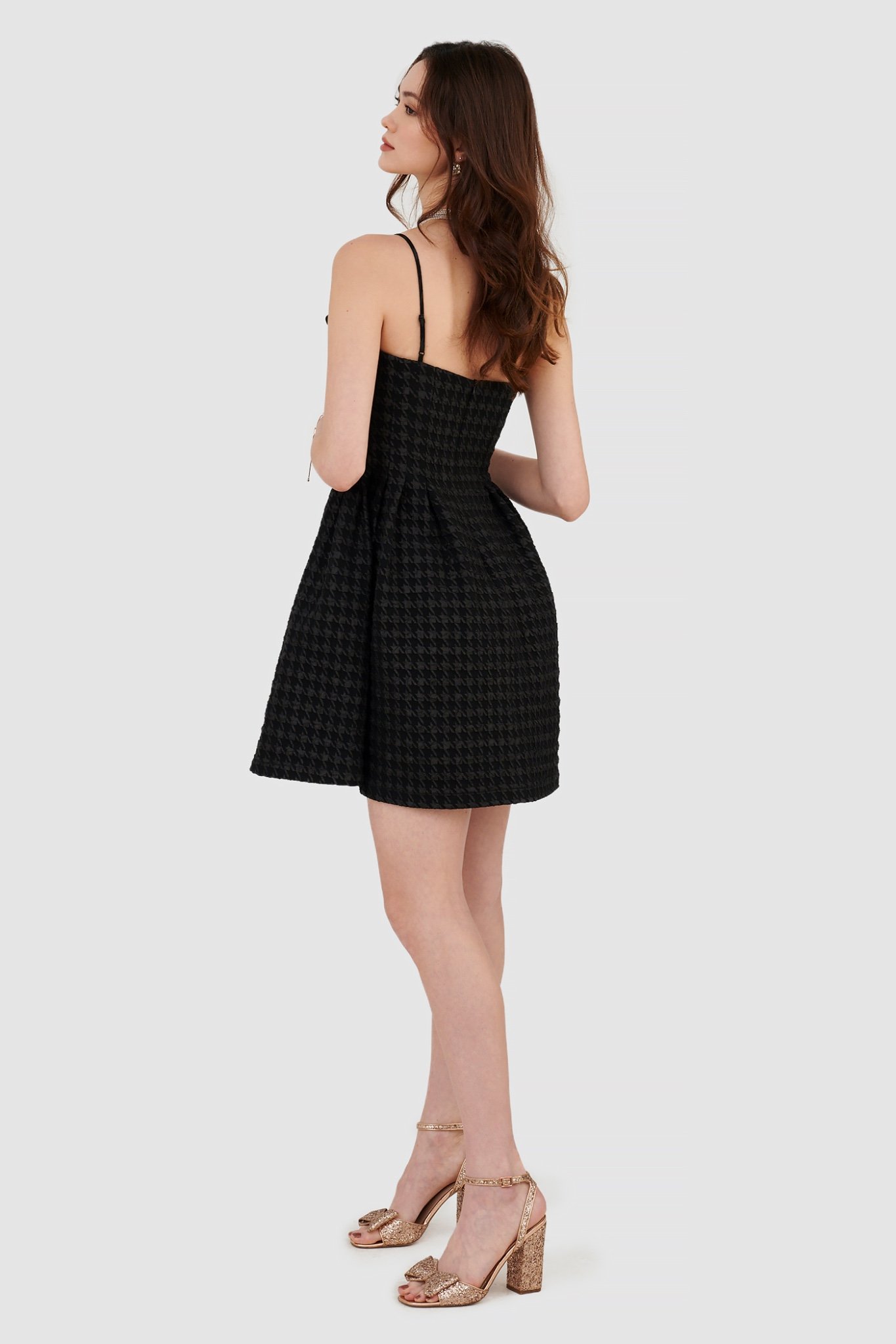 Đầm 2 dây nhấn ngực hoạ tiết houndstooth