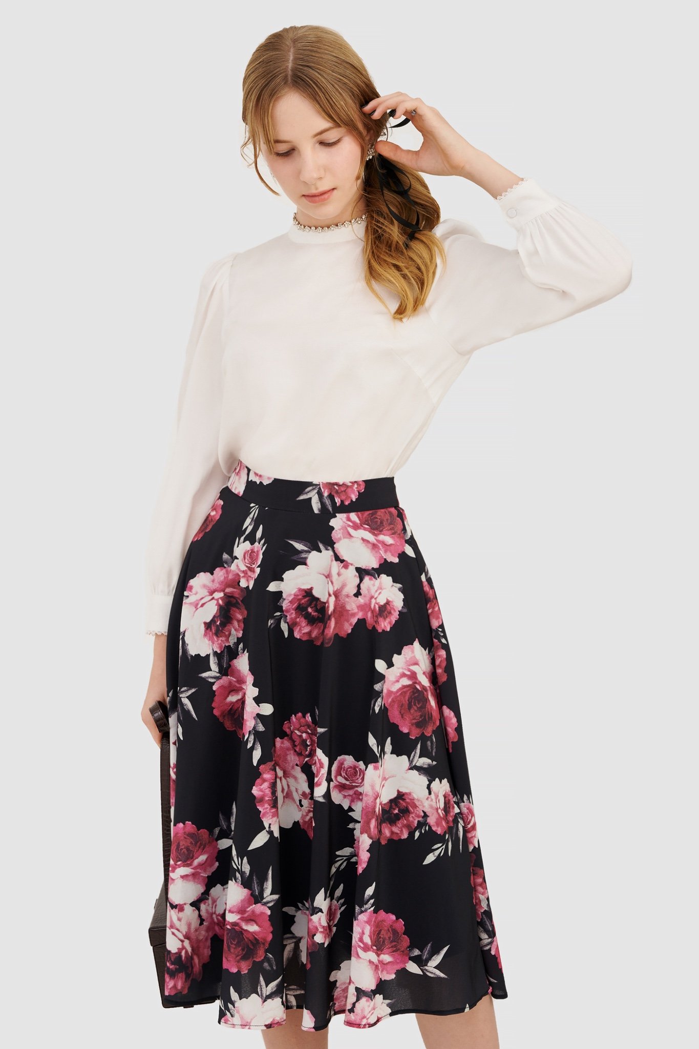 Váy midi hoạ tiết hoa hồng