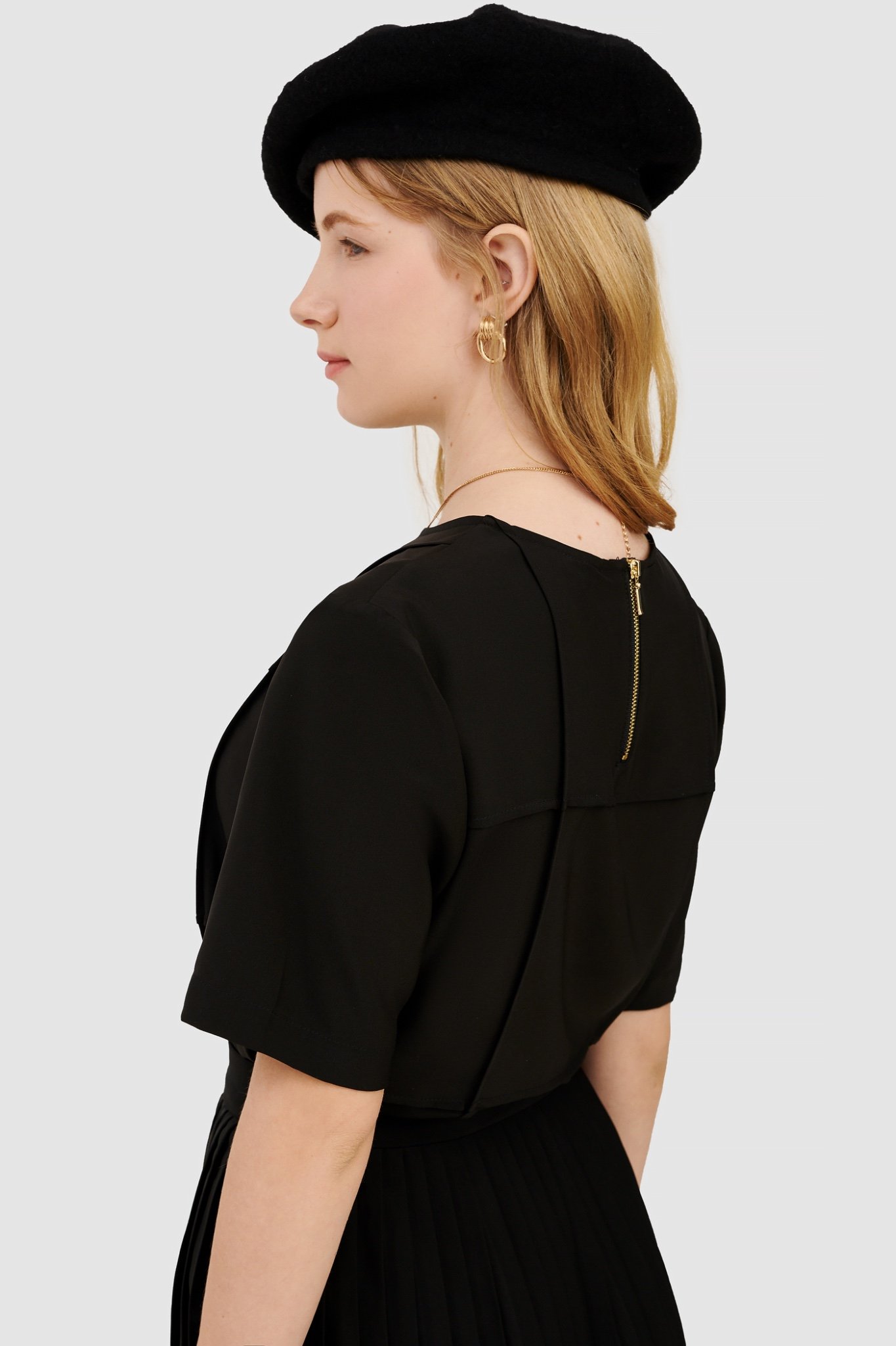 Áo blouse dây kéo sắt