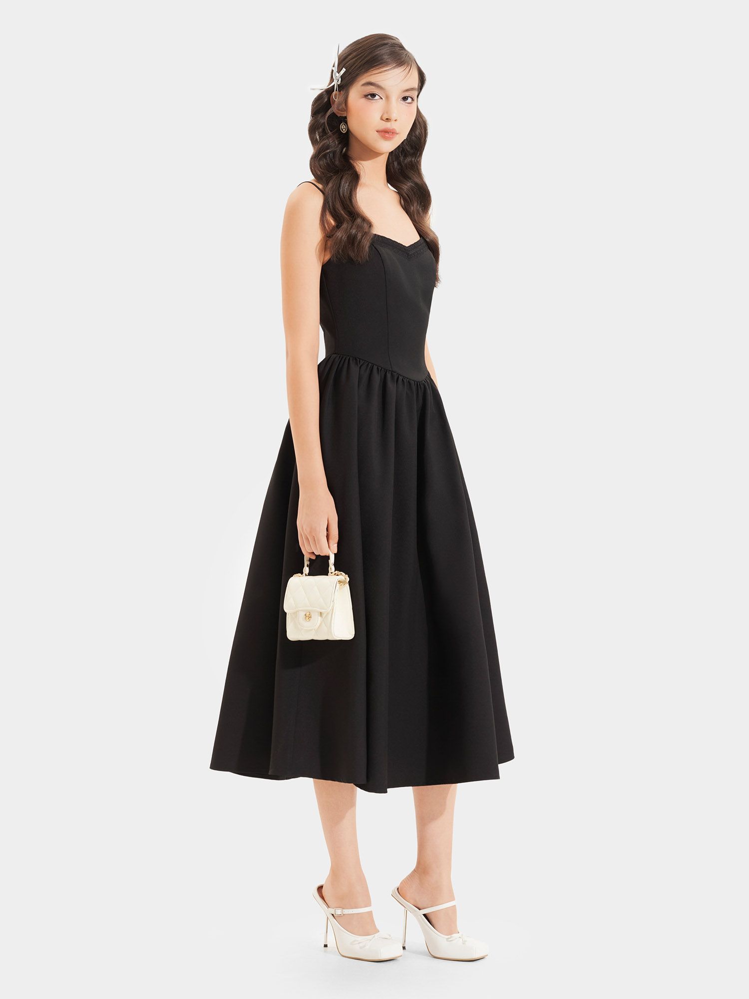  Đầm midi 2 dây nhún tùng phối ren ngực đính nơ 2 bên 