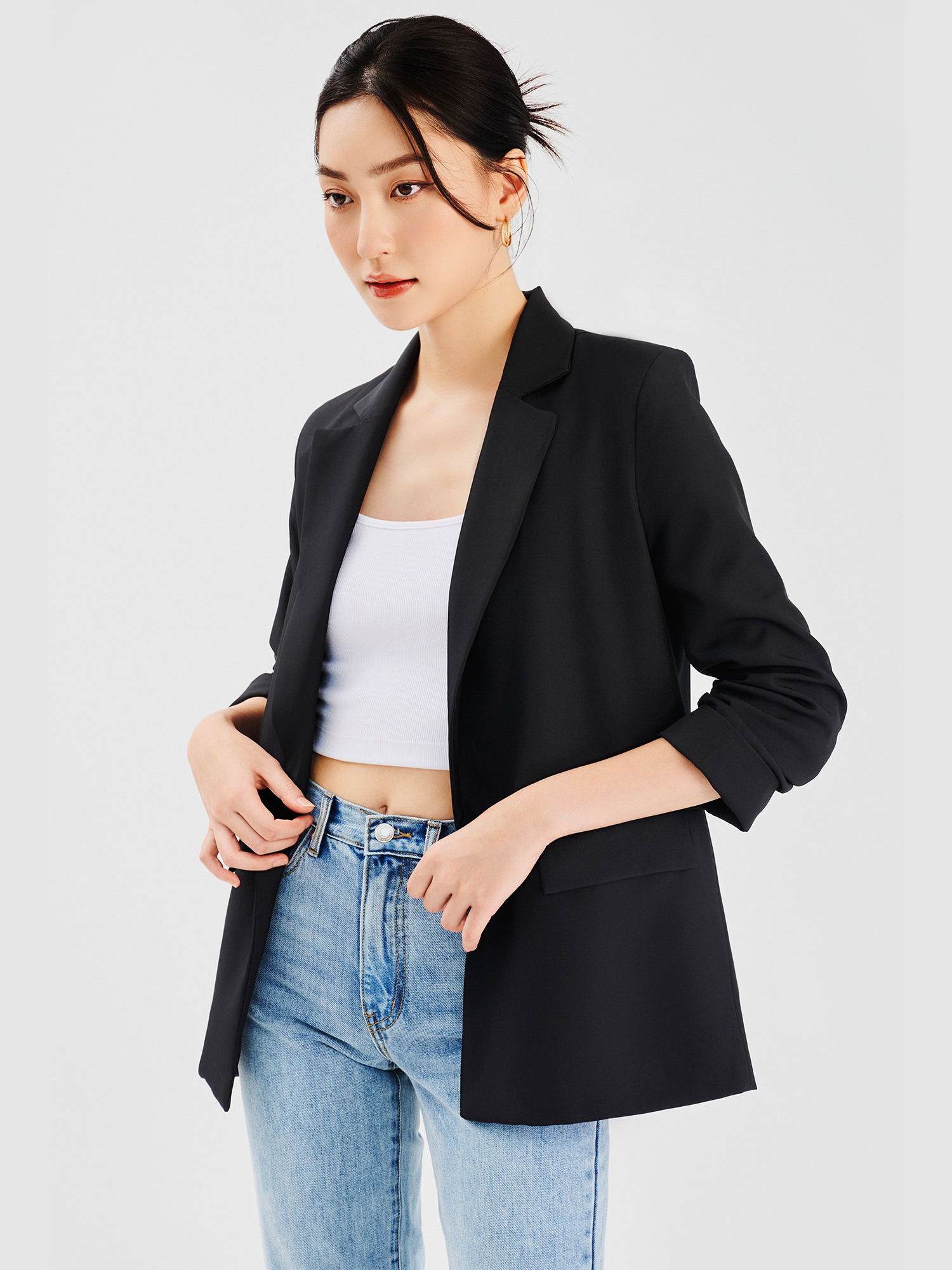 Áo blazer nhún xắn tay cách điệu