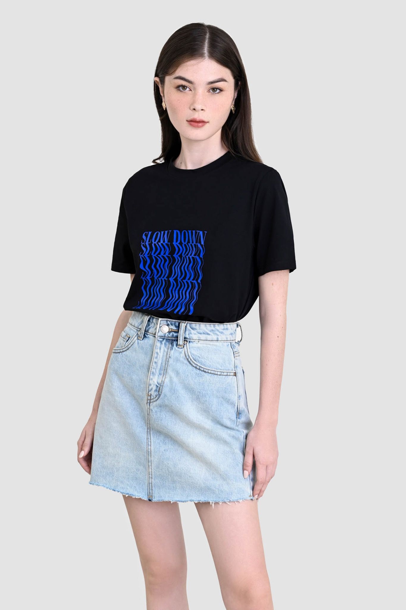  Áo thun graphic slow down 