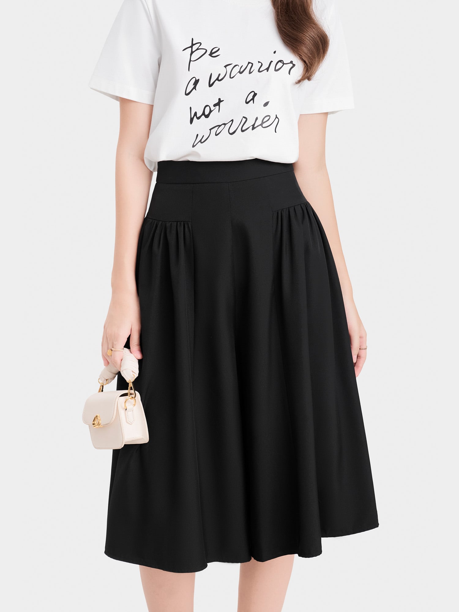 Quần culotte xếp li hông