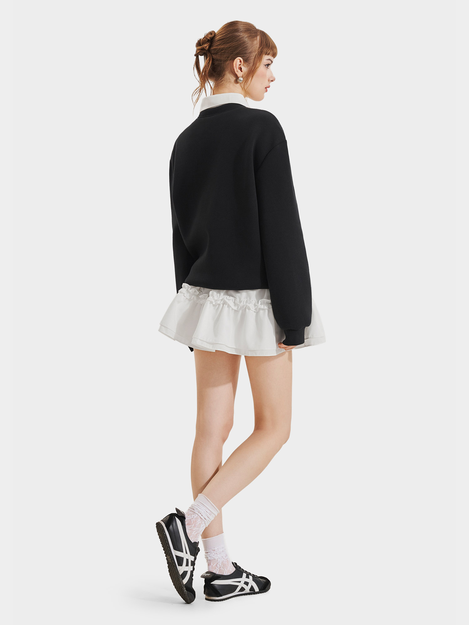 Áo sweater phối cổ sơ mi in chữ