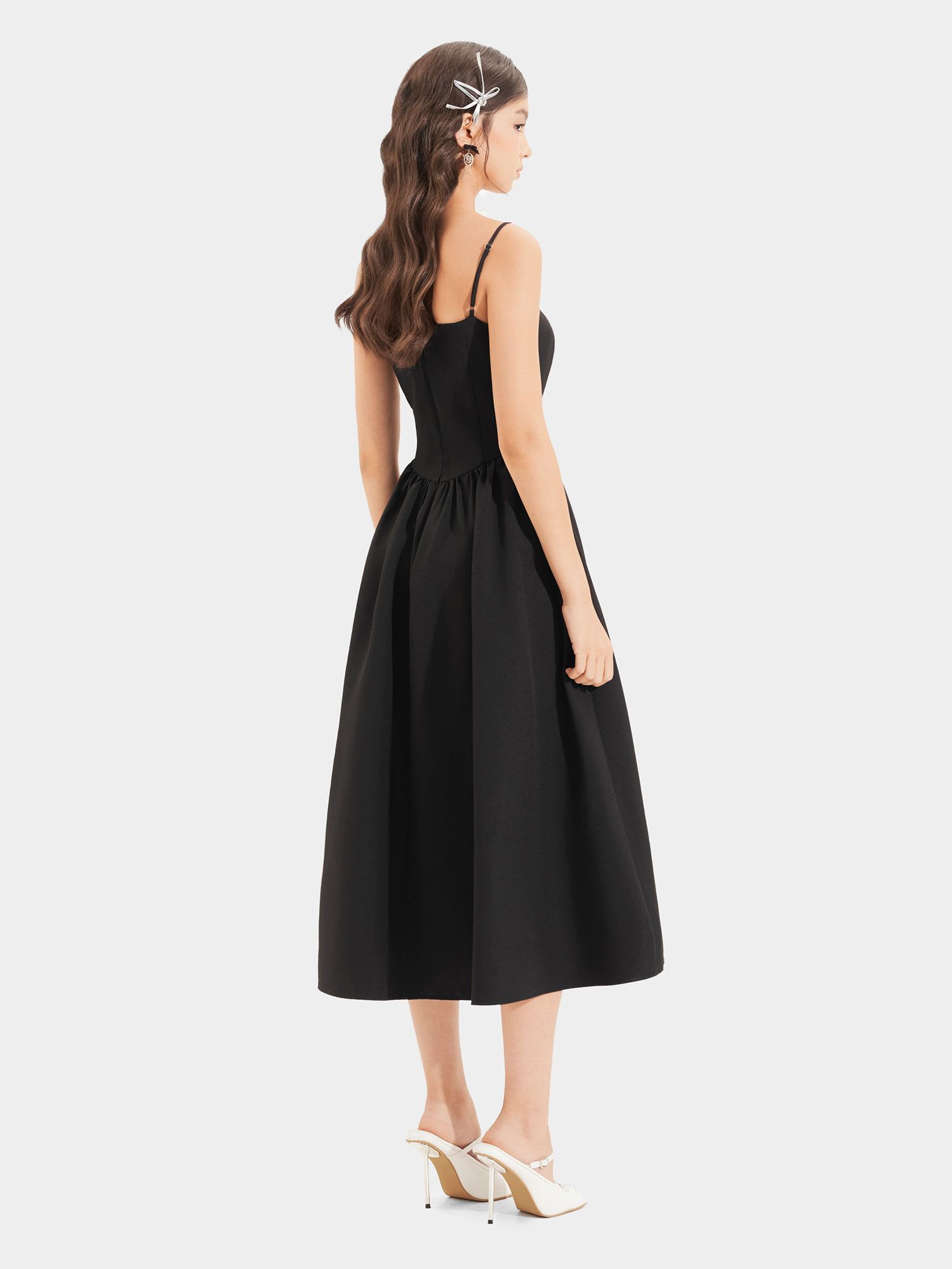  Đầm midi 2 dây nhún tùng phối ren ngực đính nơ 2 bên 