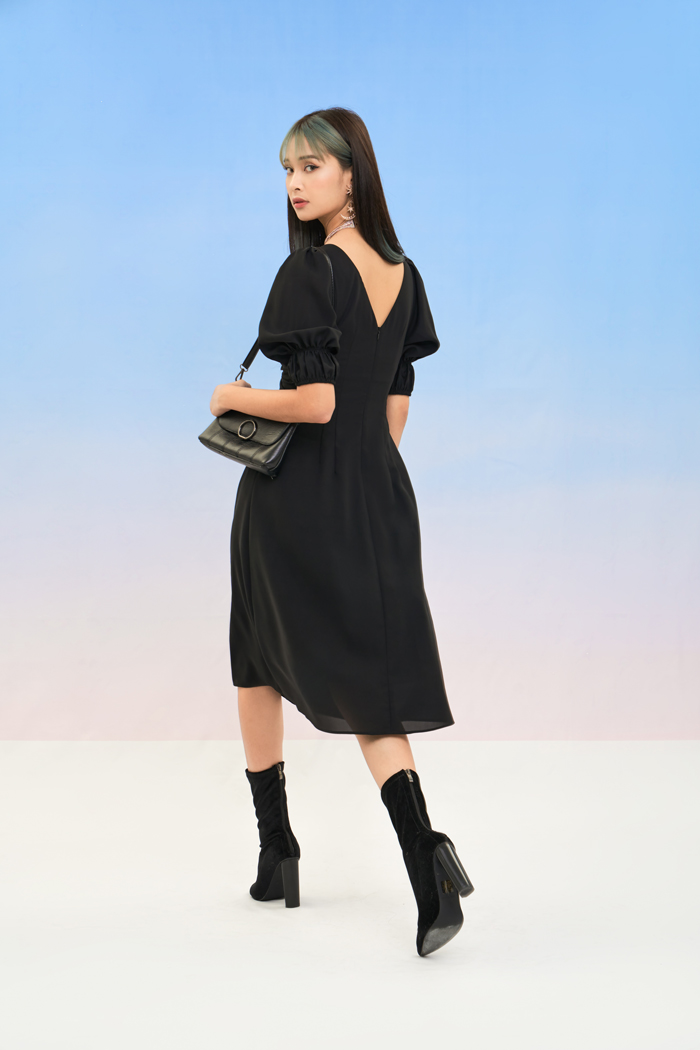 Đầm midi xoắn ngực nhấn tay