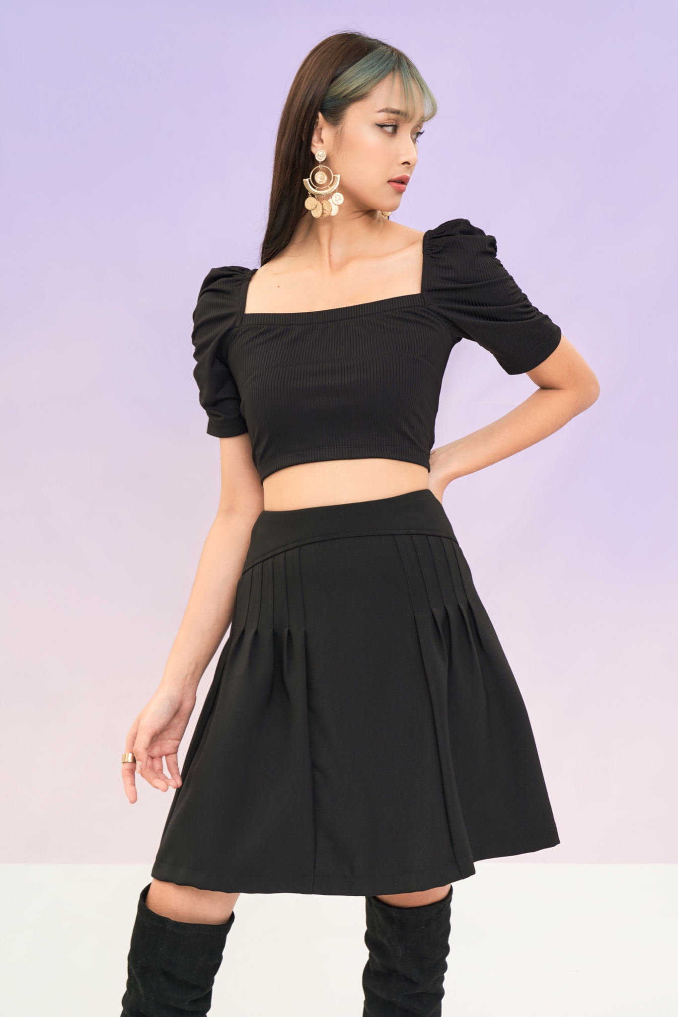 Áo thun gân croptop cổ vuông nhún vai