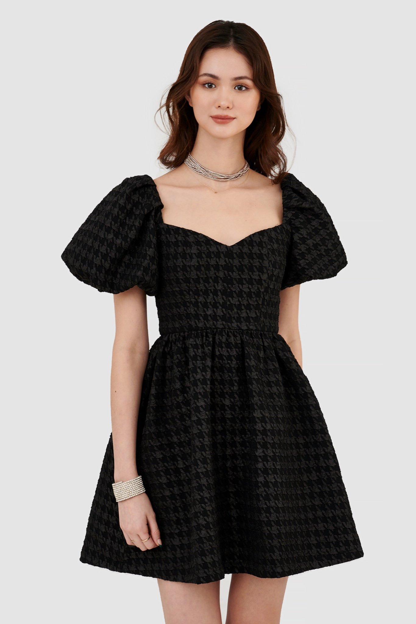 Đầm tay phồng hoạ tiết houndstooth
