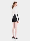  Váy skort đắp chéo xếp li đính khoen kim loại 