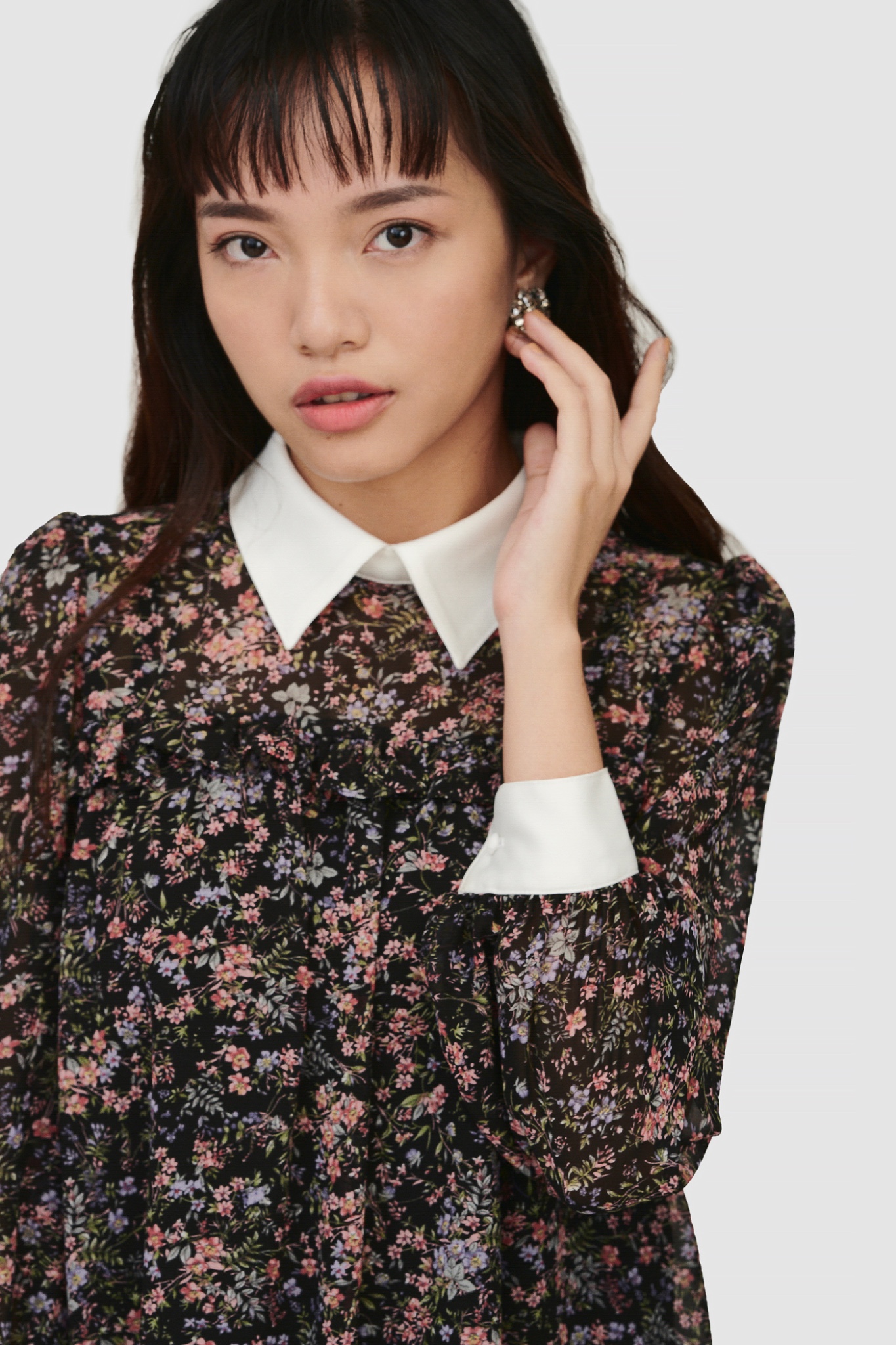 Đầm form suông tay dài hoạ tiết hoa