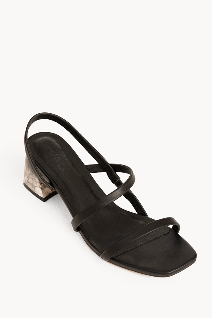 Giày strappy sandals