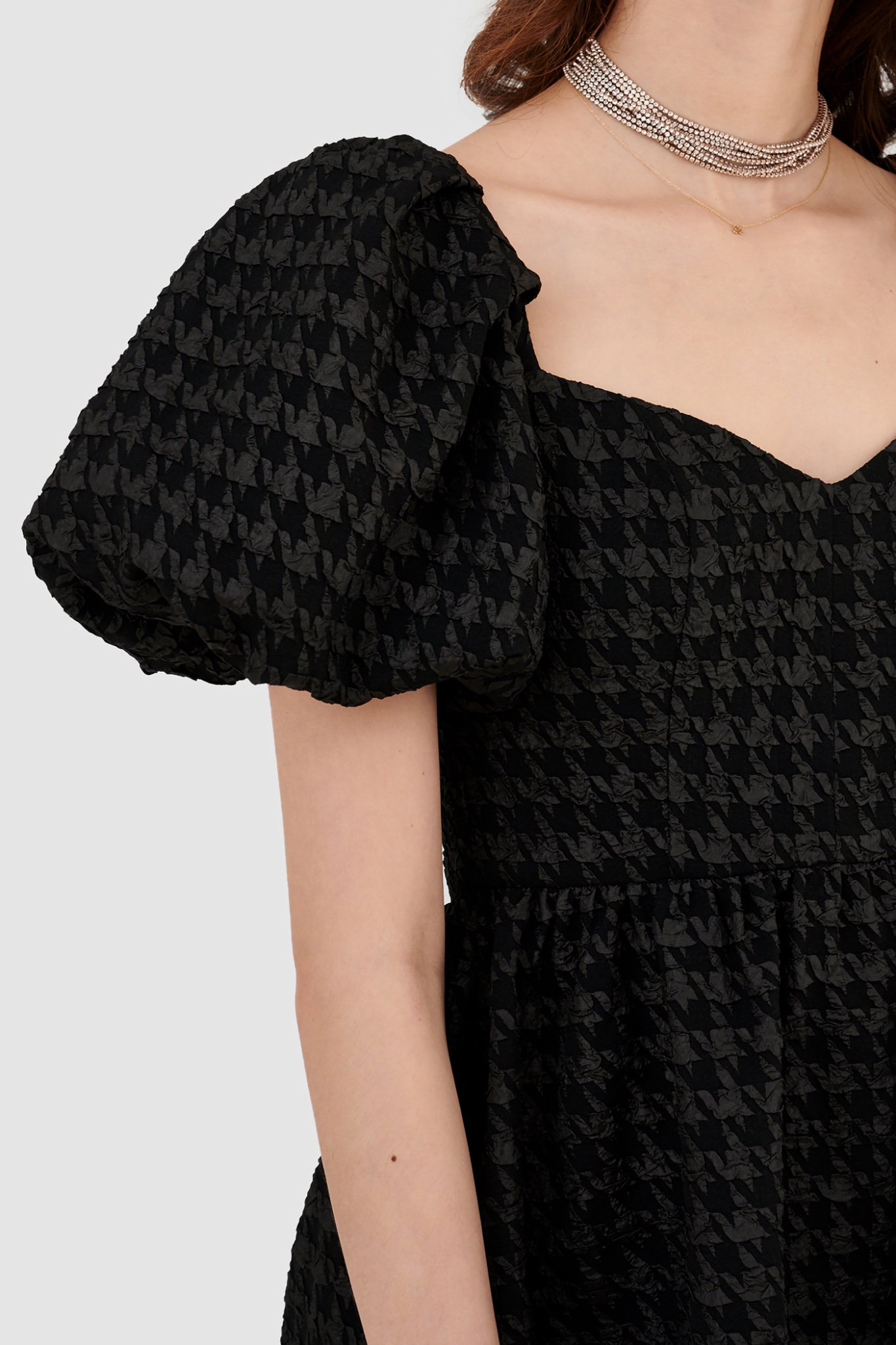 Đầm tay phồng hoạ tiết houndstooth