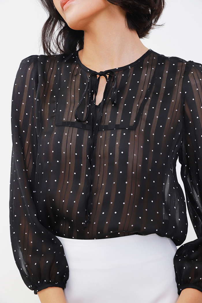 Áo sheer bi cột nơ trước