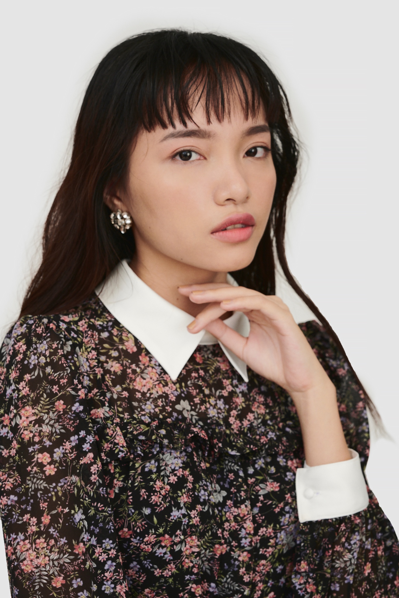 Đầm form suông tay dài hoạ tiết hoa