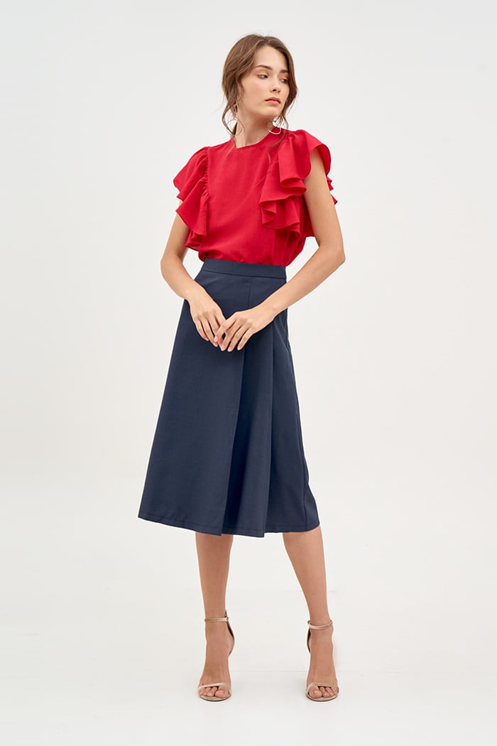 Áo linen mỏng cổ tròn nhấn bèo tay