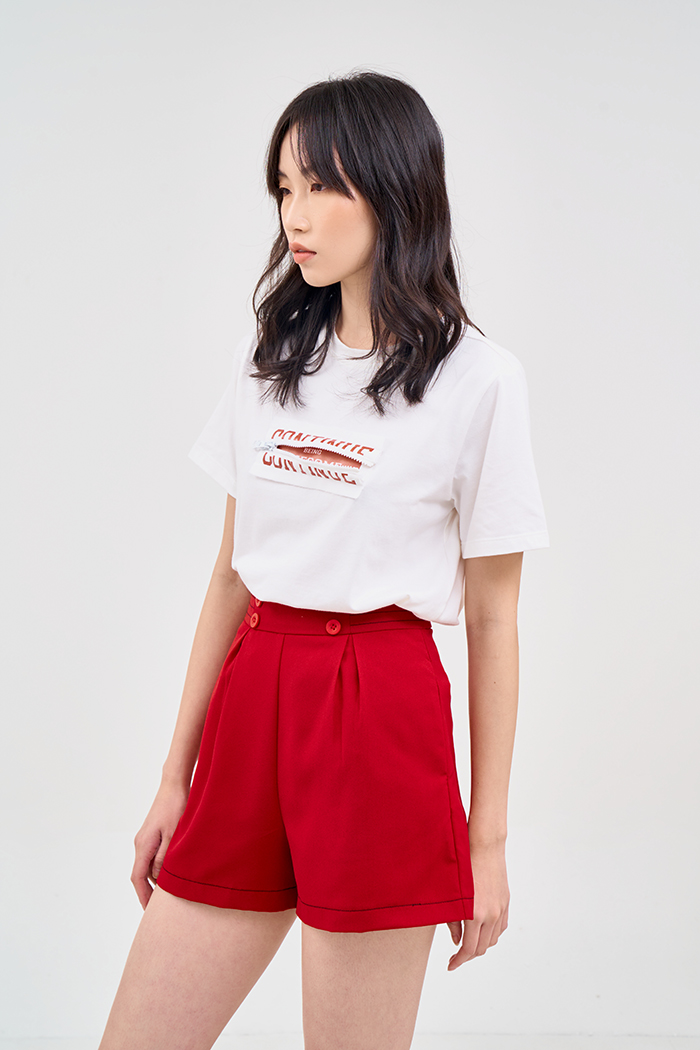 Quần short 4 nút diễu chỉ nỗi