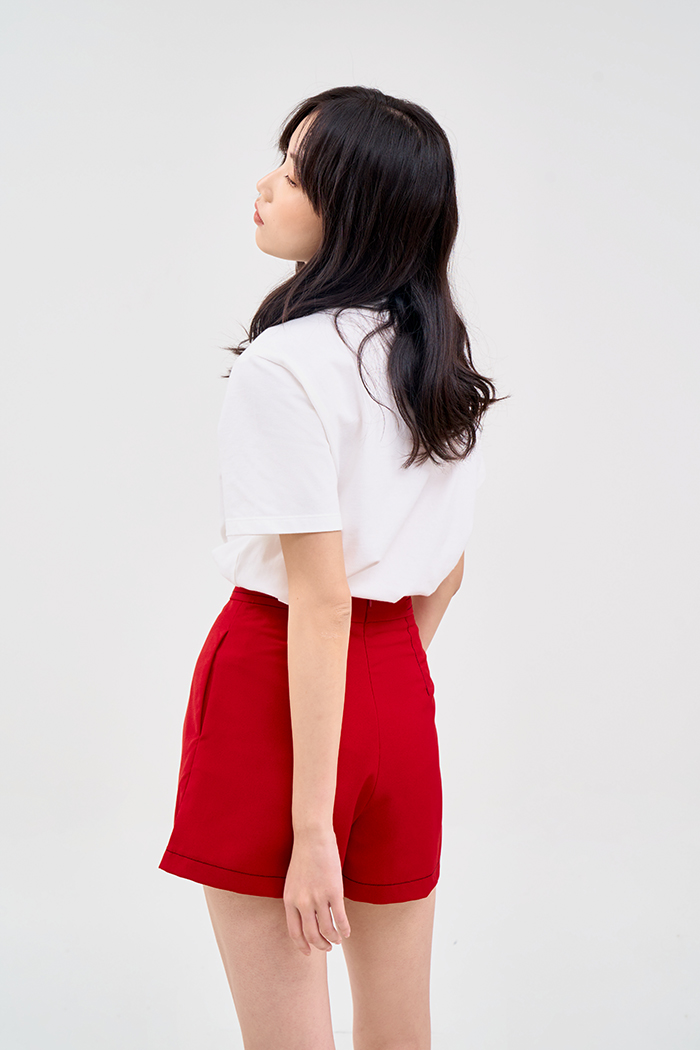 Quần short 4 nút diễu chỉ nỗi