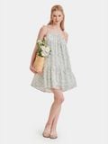  Đầm mini 2 dây thêu hoa form suông phối bèo 