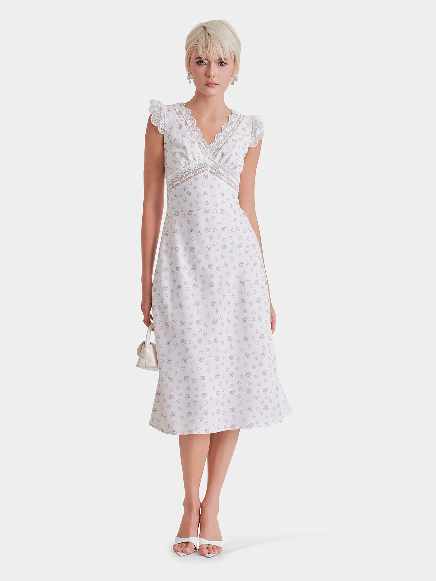  Đầm midi họa tiết hoa cổ V phối ren 