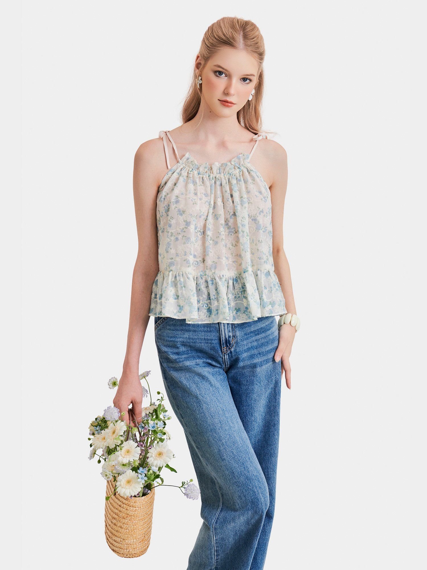  Áo kiểu 2 dây thêu hoa form rộng 