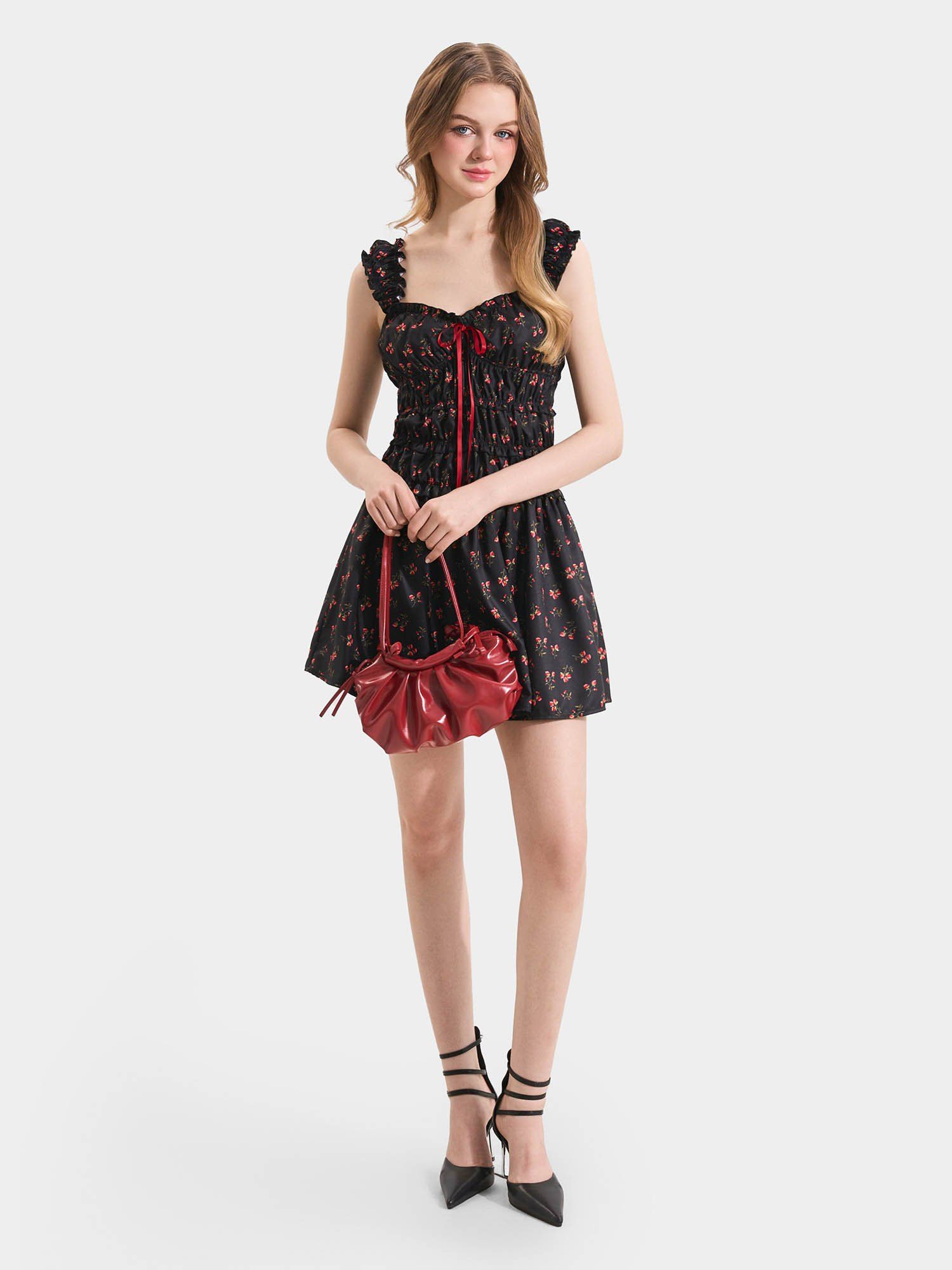  Đầm mini sát nách smocking in họa tiết berry 