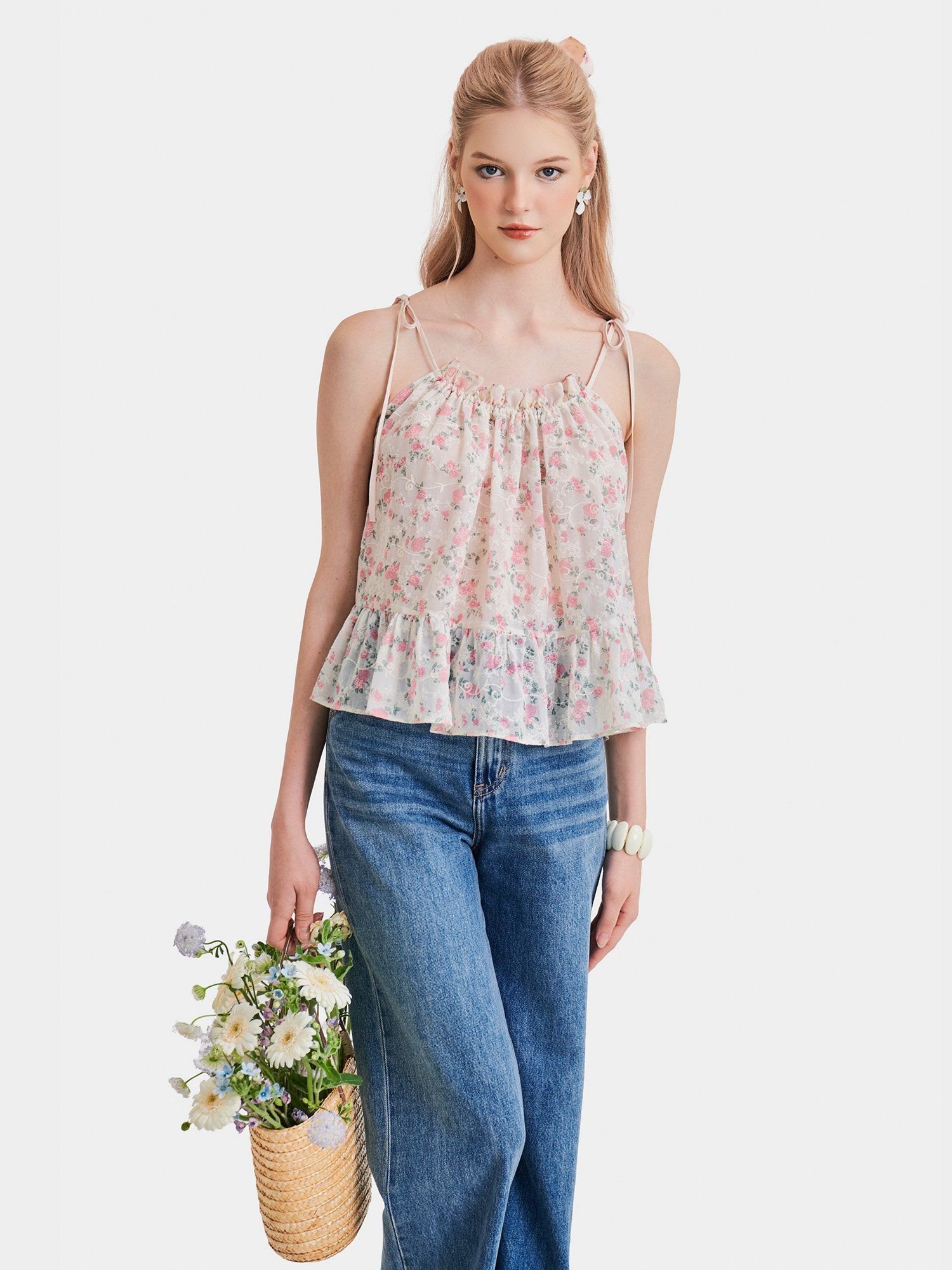  Áo kiểu 2 dây thêu hoa form rộng 