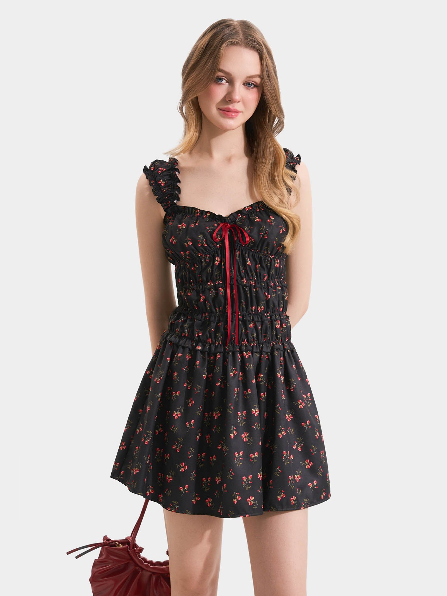 Đầm mini sát nách smocking in họa tiết berry