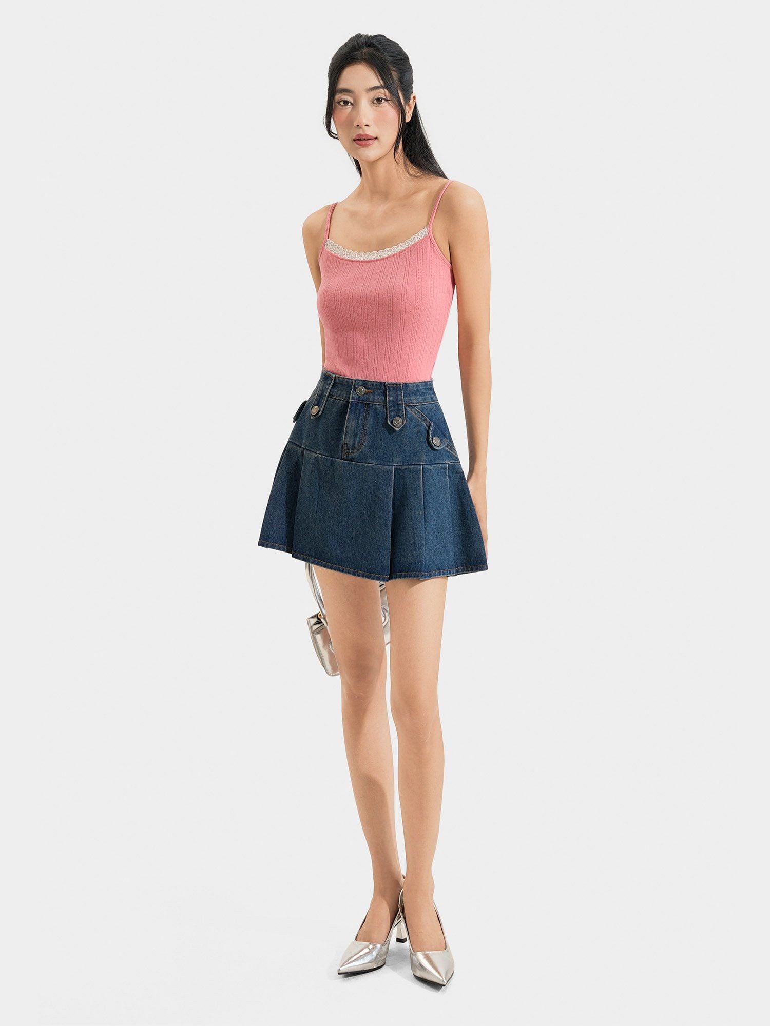  Áo thun 2 dây phối ren ngực và lai 