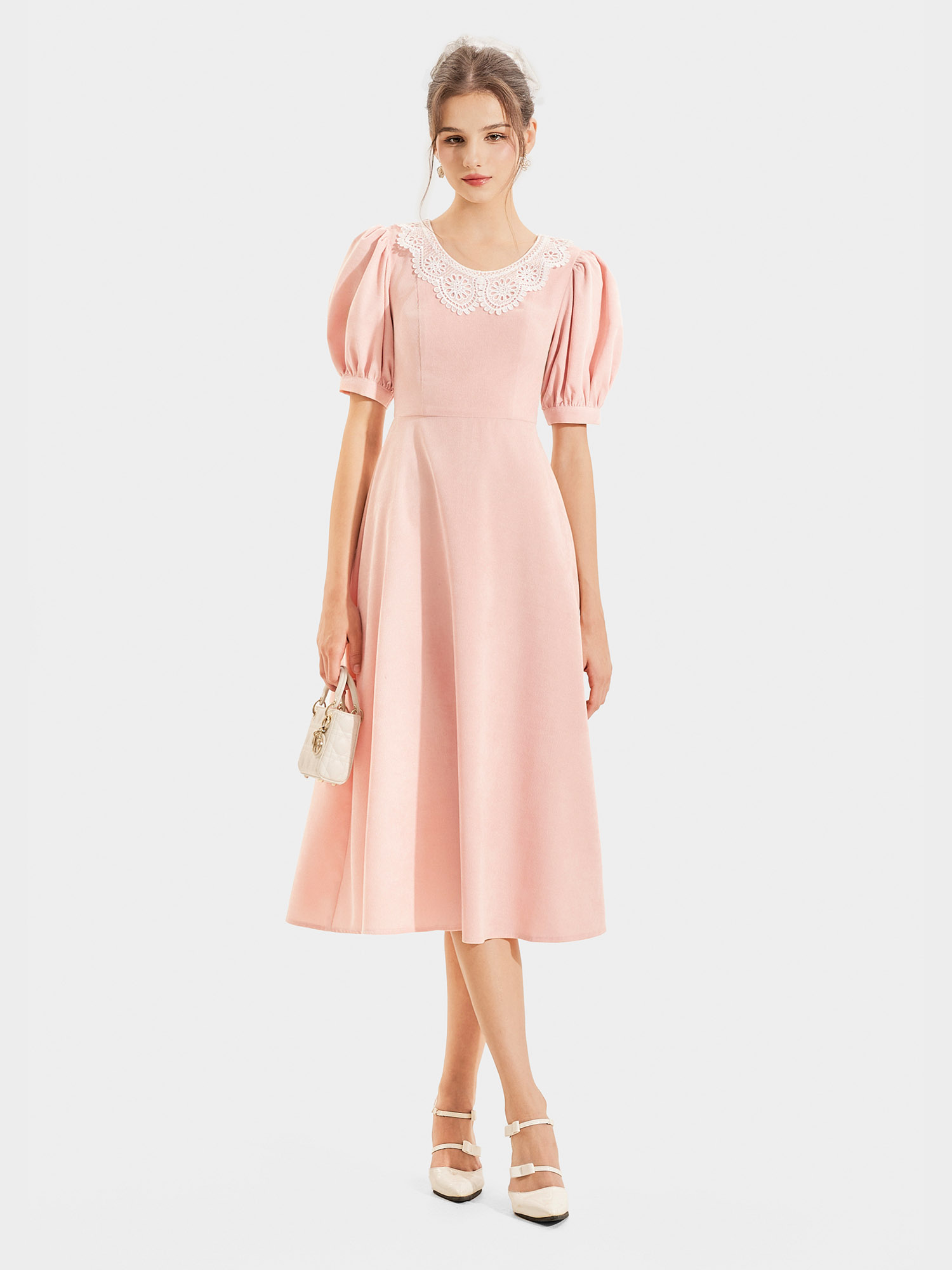 Đầm nhung midi tay phồng cổ tròn phối ren