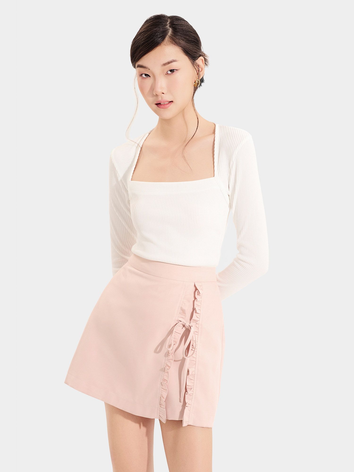  Váy skort xẻ trước phối bèo thắt nơ 