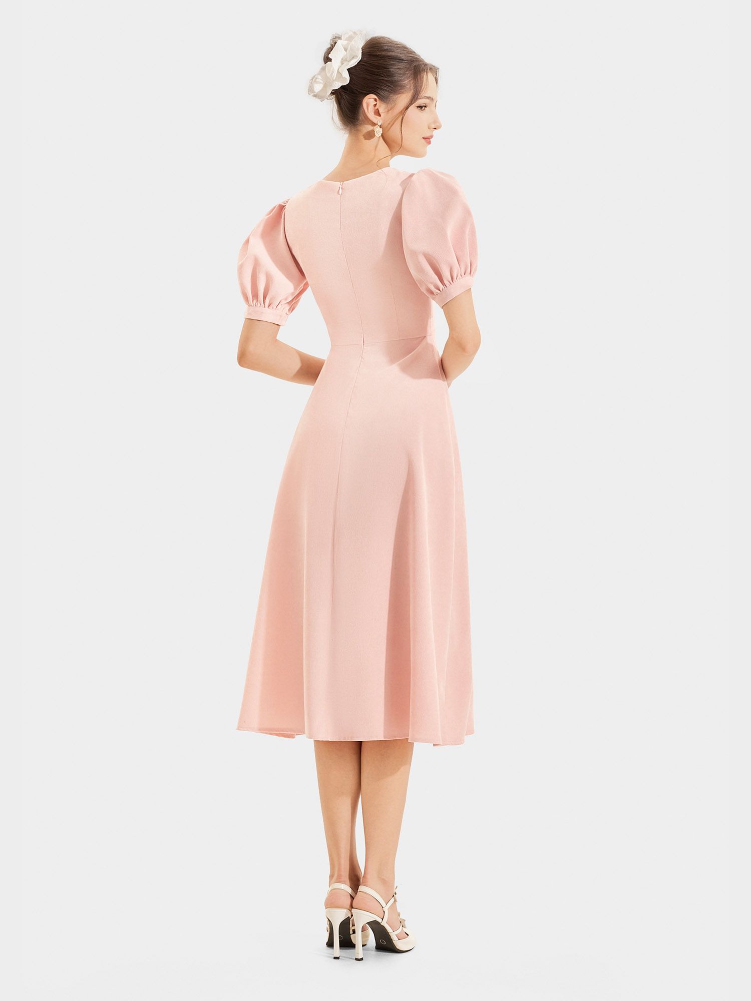  Đầm nhung midi tay phồng cổ tròn phối ren 