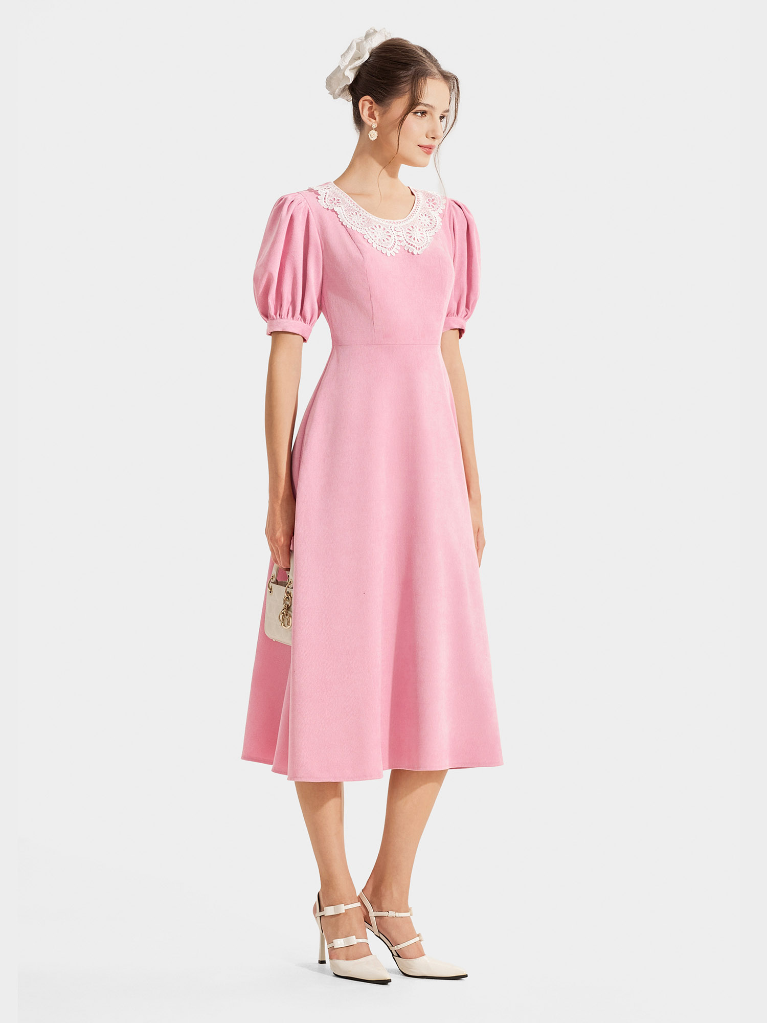 Đầm nhung midi tay phồng cổ tròn phối ren